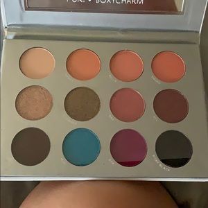 ❤️brand new❤️ eyeshadow palette❤️